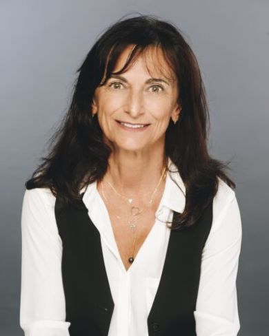 CHANTAL-PERRON-min-400x500